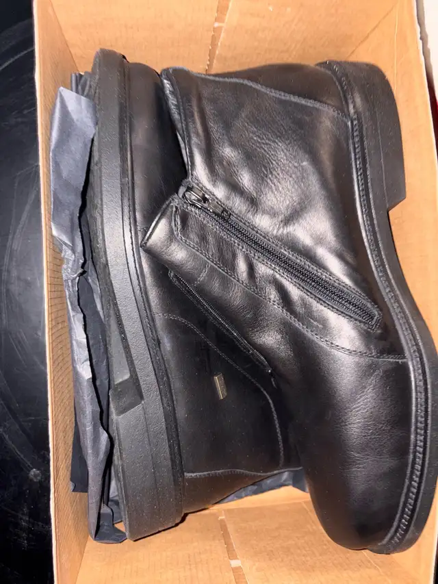 Rieker Boots in Men's Shoes in Markham / York Region - Image 5