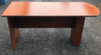 Table de bureau brune