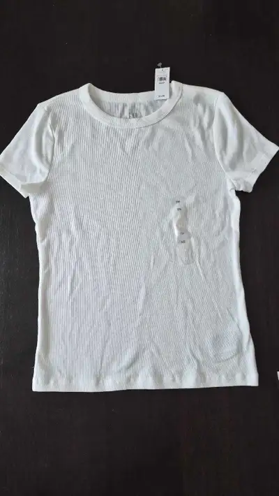 New Gap women's XSmall white tshirt, tags attached!, View more