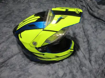 have a new xl snowmobile/bike helmet...tags are still attached and plastic is still on the shield an...