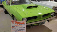 One owner 1974 CUDA , has 440 with 660 horsepower .