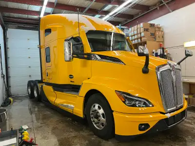 Cummins X15 12 Speed Automatic 450 HP 1850 Torque 3.36 Rear 775,000 kms Warranty 965,000km Lease tra...