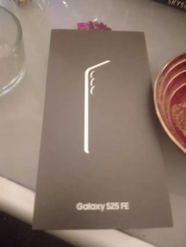 samsung Galaxy s25 fe in General Electronics in Cambridge - Image 2