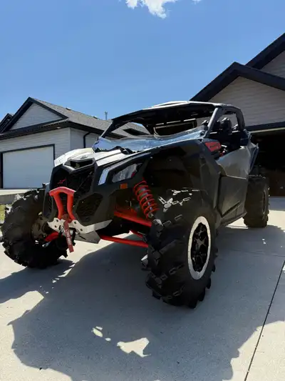 2022 Maverick X3 XMR Turbo RR 64” The machine has 825km and 34hrs. Equipped with: -Factory rad reloc...
