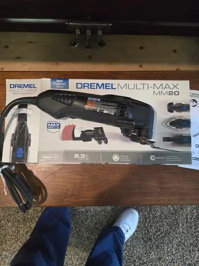 I am selling a Dremel Multi-Max MM20 corded multi-tool, featuring a 2.3 amp motor for various tasks,...