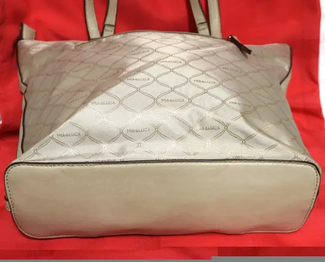 BRAND NEW. Bentley Leathers, Mia & Luca Women's Bag in Women's - Bags & Wallets in Ottawa - Image 6