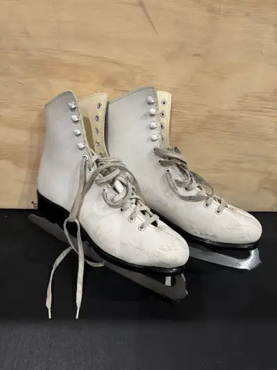 Figure skates, View more