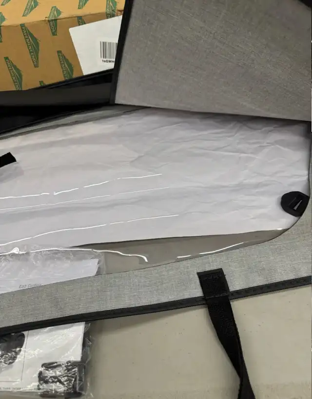 Jeep Pavement Ends Cab Curtain Black in Other in Hamilton - Image 10