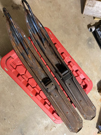Polaris steel skis