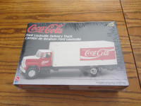 Coca Cola Ford Louisville Delivery Truck Model Kit 1/25 Scale