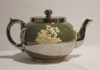 Gibson's Stratfordshire England Cherubs on Olive Teapot with lid