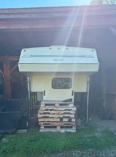 1987 Bigfoot Truck Camper $8500 In good, pre-owned condition, this high quality fibreglass insulated...