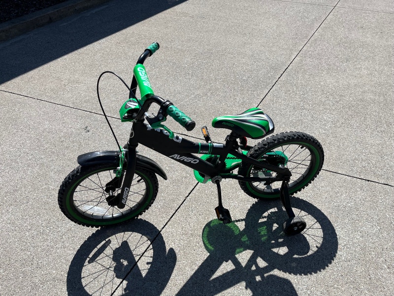 16” Dart Avigo Bike and ccm Helmet Kids Sarnia Kijiji