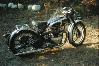!949 Triumph rigid , built up motor (650cc), primary belt drive and new electronic ignition. Registe...