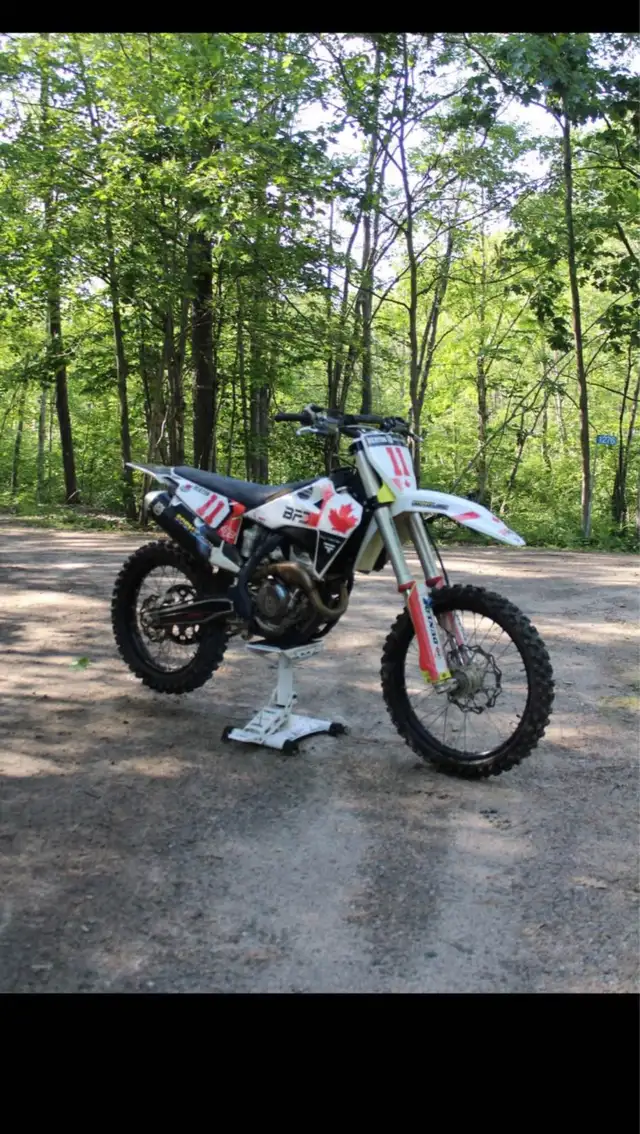 2022 HUSKY FC250  in Dirt Bikes & Motocross in Muskoka - Image 6