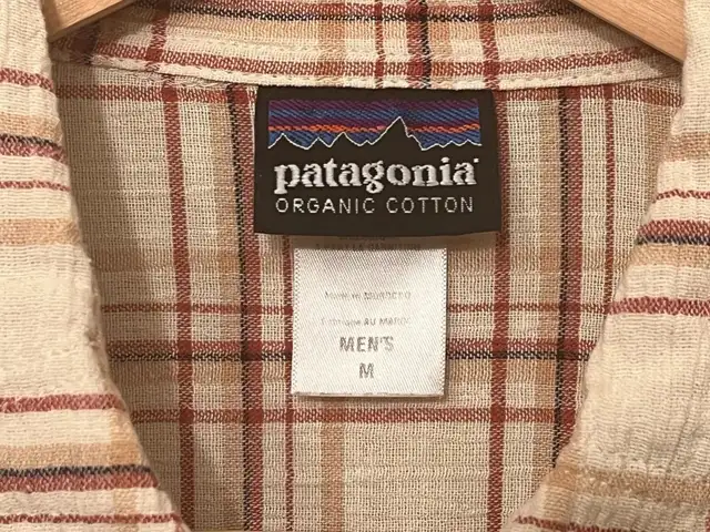 Patagonia Men's Cotton Shirt Medium Cream Black Red Check SS in Men's in Calgary - Image 4
