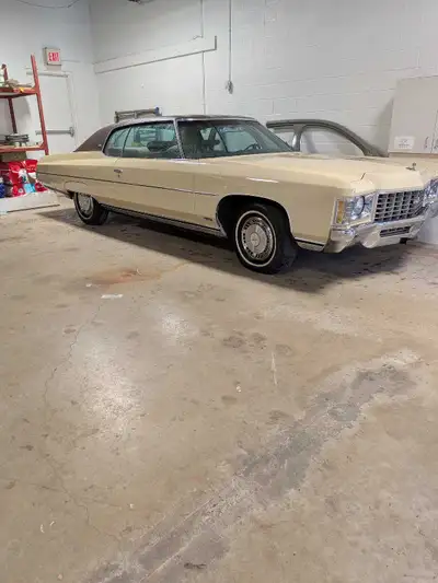 1971 Caprice 2dr, 400 SBC with A/C. Car shows well, excellent driver quality. Cream interior, paint...