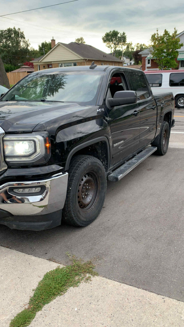 2016 GMC Sierra 1500 SLE in Cars & Trucks in Oshawa / Durham Region - Image 2