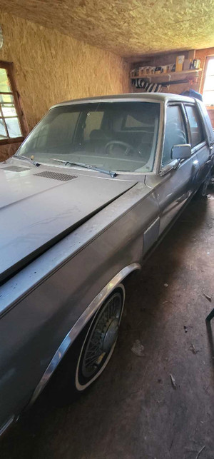 1989 Chrysler New Yorker