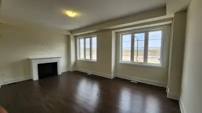 Brand New 5 Bed Rooms Town House for FAMILY –BRAMPTON L7A 0B8