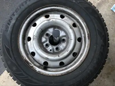 6 Winter Tires (4 on Rims) and (2 off Rims) 205/70R15 96T. 4 New Certified WinterTrek Tires : 205/70...