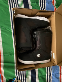 DC Snowboarding boots