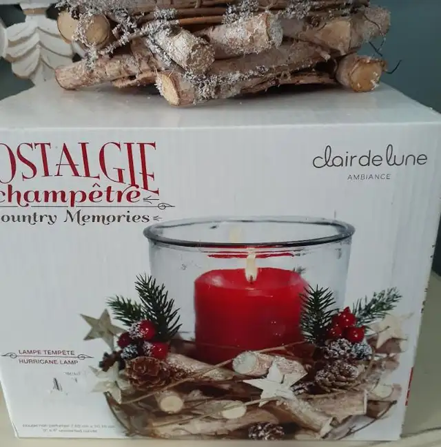 Clair de Lune Holiday Hurricane Lamp Candle Holder in Arts & Collectibles in Markham / York Region - Image 6