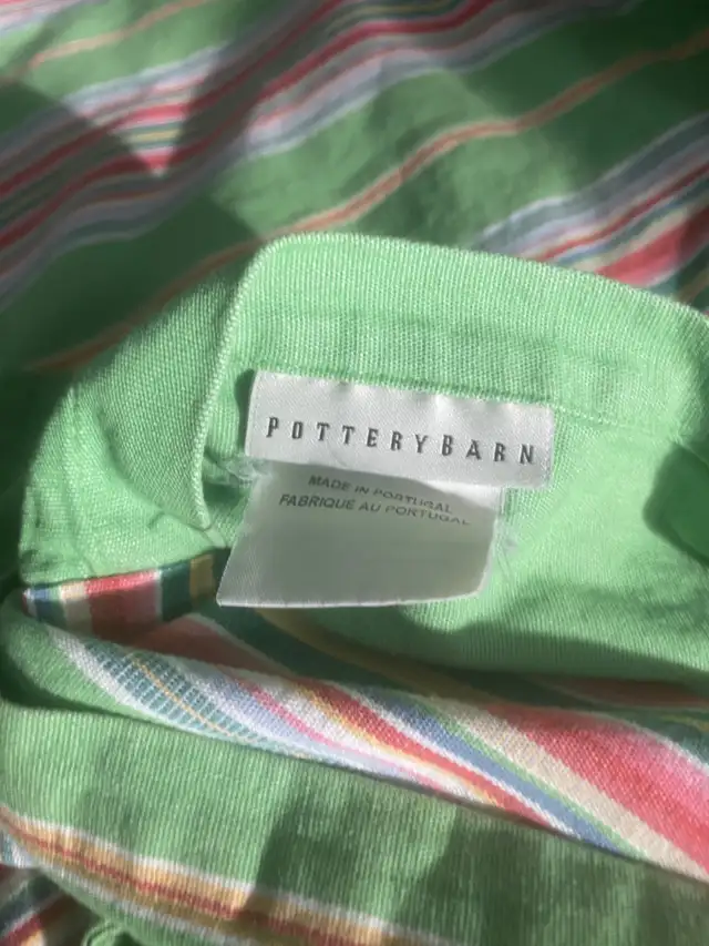 Pottery Barn Queen Size Duvet Cover and pillow covers in Bedding in City of Toronto - Image 6