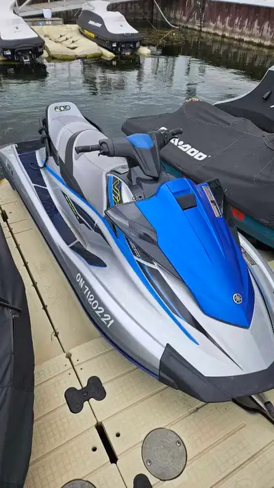 Don't wait untill summer is here, be ready with this super fun stable waverunner. VX cruiser 60 hour...