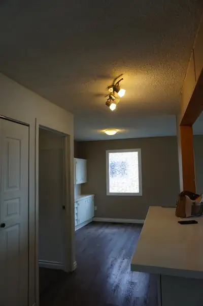 Great Location Rooms for rent Clean Quite Close to U of A