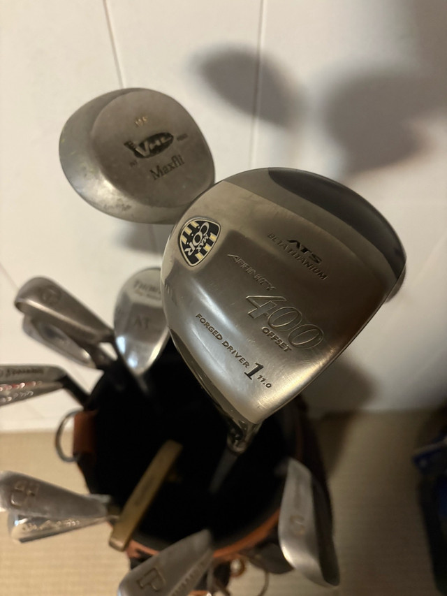 men’s right handed golf clubs and bag  in Golf in Guelph - Image 4