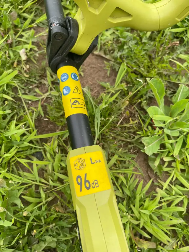 Radley String Trimmer in Lawnmowers & Leaf Blowers in Annapolis Valley - Image 5