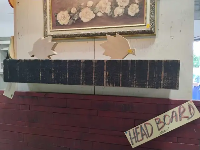 FLOATING WOODEN SHELVES in Home Décor & Accents in Barrie - Image 5