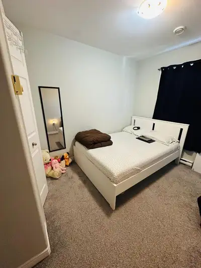 Private room available for a girl.. From 1 October 2.5 washroom Parking available Utilities extra