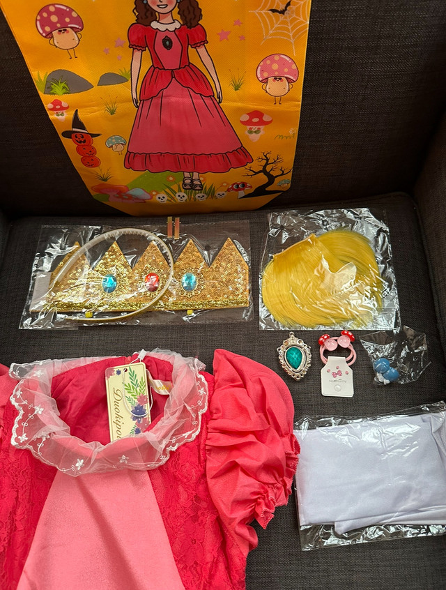 New Princess Peach Package in Kids & Youth in Markham / York Region - Image 3