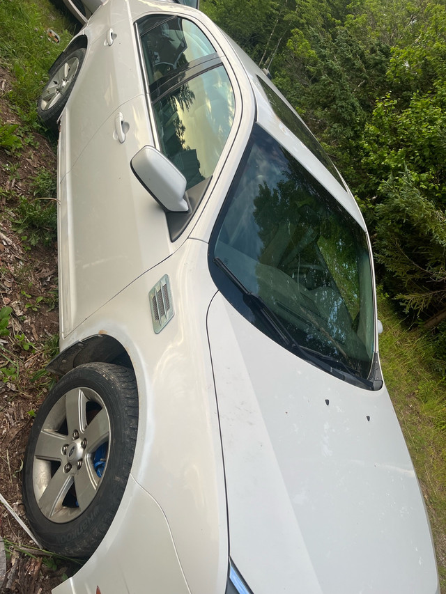 2010 Ford Fusion in Cars & Trucks in Cape Breton - Image 3