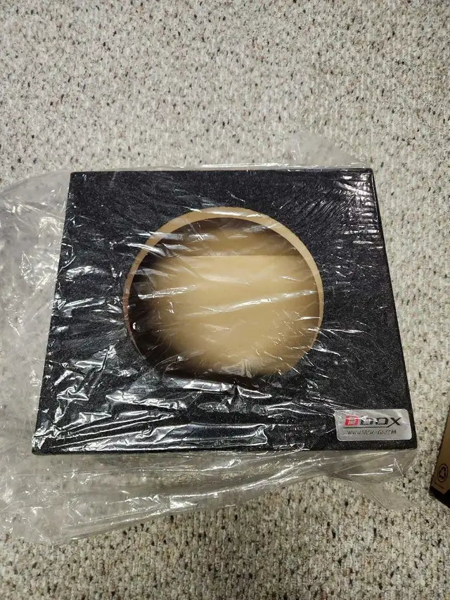 Bbox 10 inch subwoofer box sealed new in Speakers in Markham / York Region - Image 2