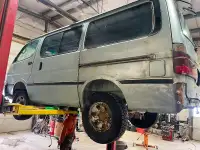 PARTING OUT JDM RHD 1995 TOYOTA HiAce 4WD VAN WITH 1KZTE ENGINE