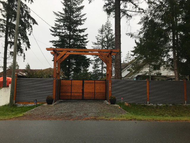 Quality Construction Projects in Decks & Fences in Comox / Courtenay / Cumberland
