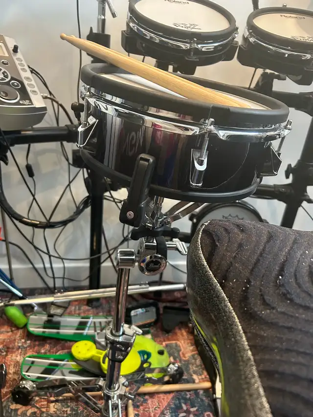 Roland TD-09 KX2 with Alesis Strike Amp, and MORE! in Drums & Percussion in West Island - Image 10