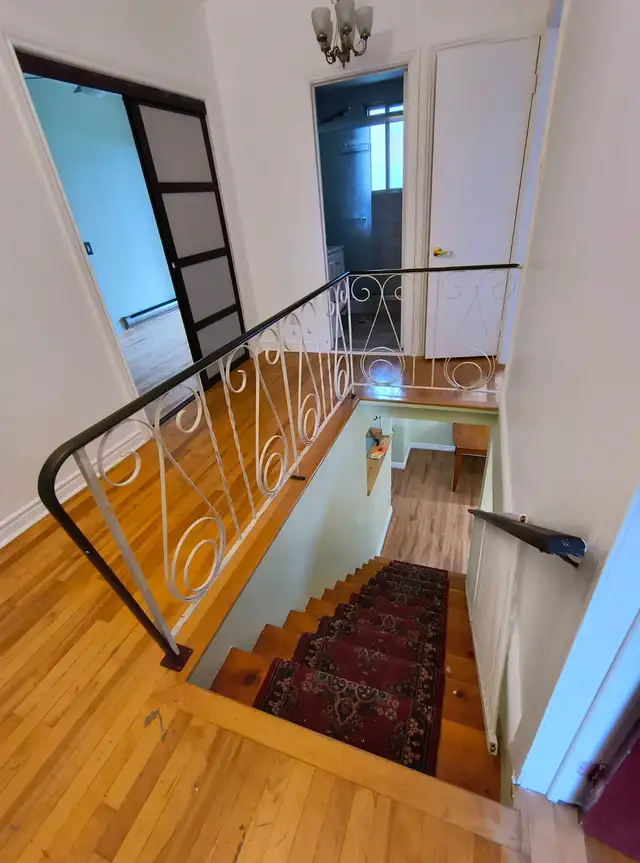 Grand 6-1/2 sur 2 étages, 2 salles de bain dans Parc-Extention in Long Term Rentals in City of Montréal - Image 11