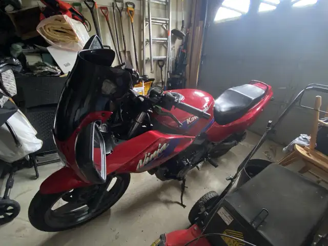 1995 Kawasaki Ninja 500 in Sport Bikes in Markham / York Region - Image 2