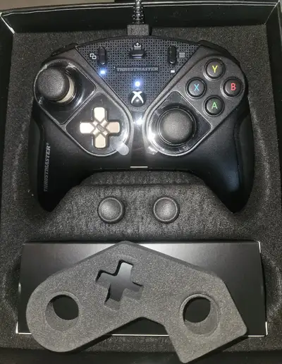 -MODULAR GAMEPAD: Featuring T-MOD technology, ESWAP X2 lets users change and replace its modules wit...