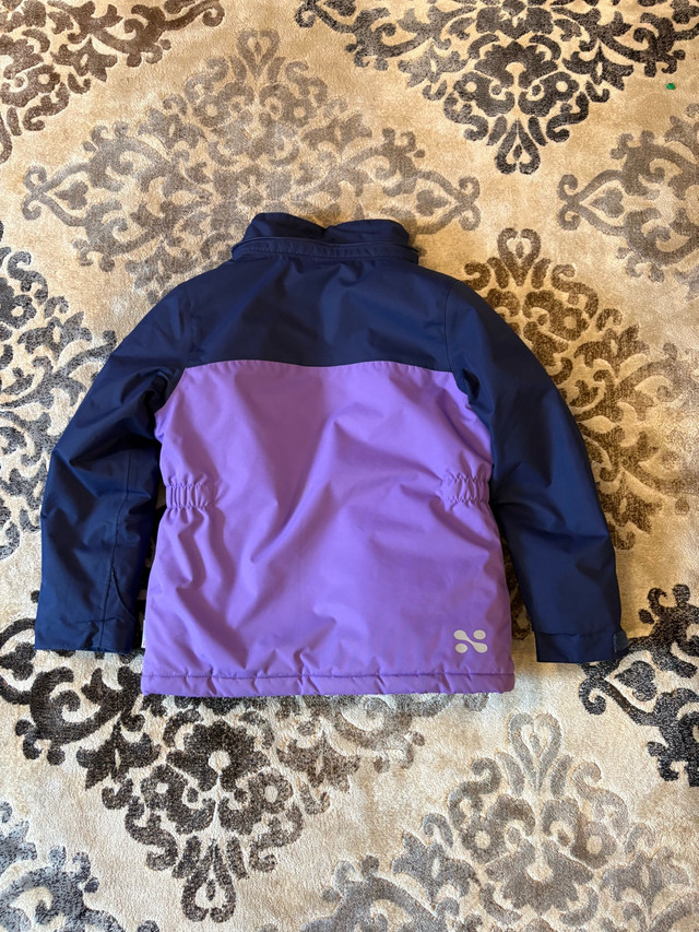 Kids Xmtn Snowsuit (approx age 7-9) Size 8 in Kids & Youth in Edmonton - Image 3