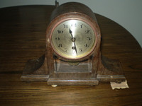 Small Antique Mantel/Shelf/Table Clock Works Great