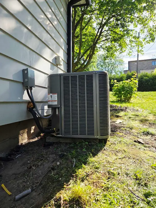 air conditioning  in Refrigerators in Oakville / Halton Region - Image 3