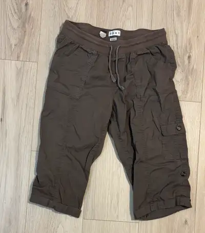 Check out these gently used d-a-sh capri pants in a versatile brown colour and size medium, perfect...