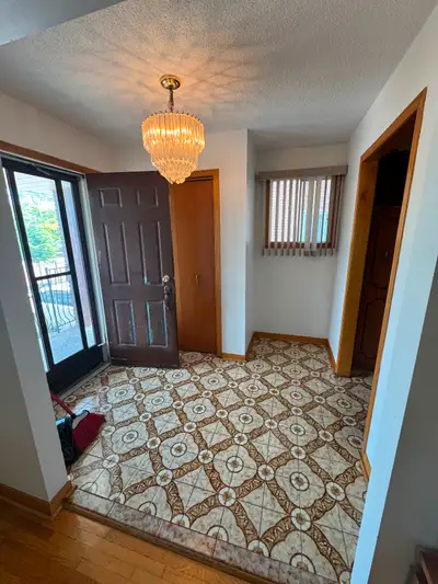 3 bedroom house for rent Balcony, front yard and backyard included Near West Hill P.S. and West Hill...