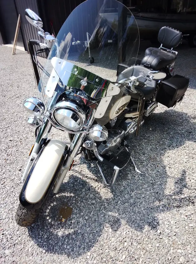 2008 YAMAHA  VSTAR  1100 SIVERADO  Ultimate $6500. in Street, Cruisers & Choppers in Kawartha Lakes - Image 7