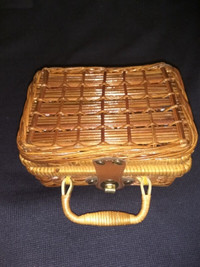 picnic basket mini size with tea set and utensils
